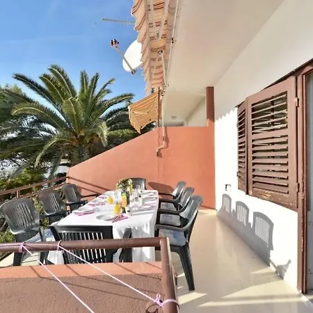 Apartman House Rogoznica