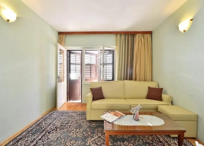 Apartman House Rogoznica